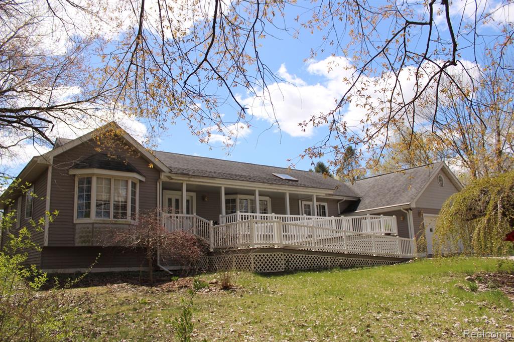 9307 MCAFEE Road, Montrose, MI 48457 — Photo 2