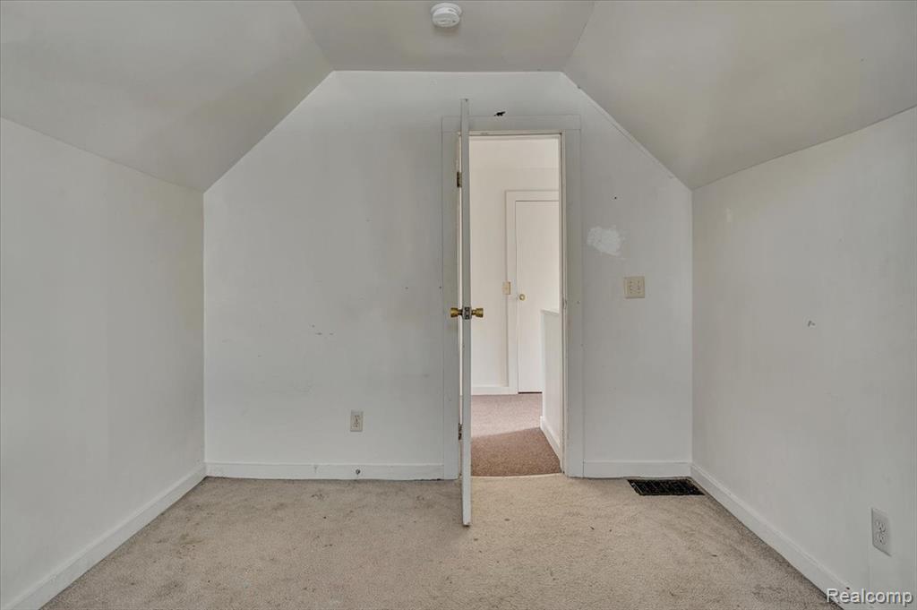309 12th Street, Port Huron, MI 48060 — Photo 17