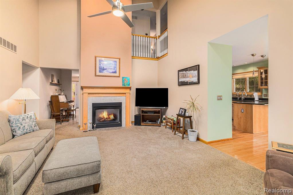 6173 NORTHRIDGE HILLS Drive, Brighton, MI 48116 — Photo 7