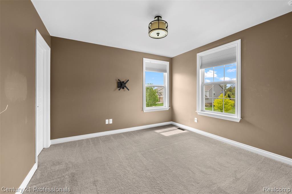 2083 Findley Circle, Lake Orion, MI — Photo 34