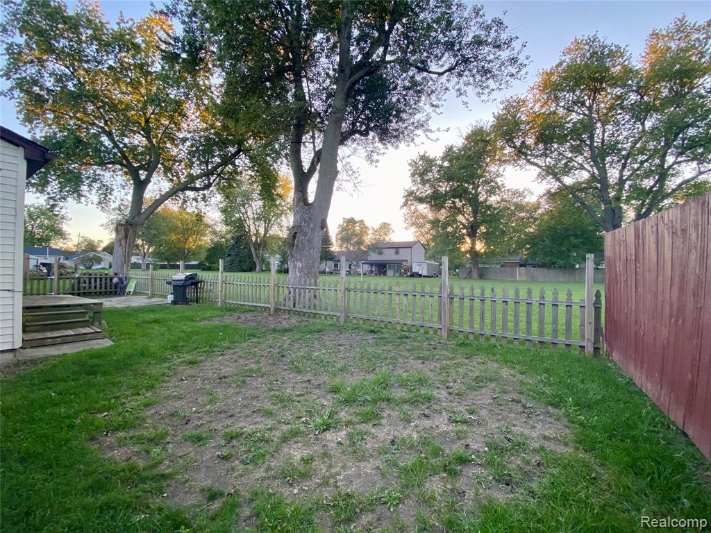 4537 Dewey Road, Newport, MI 48166 — Photo 11