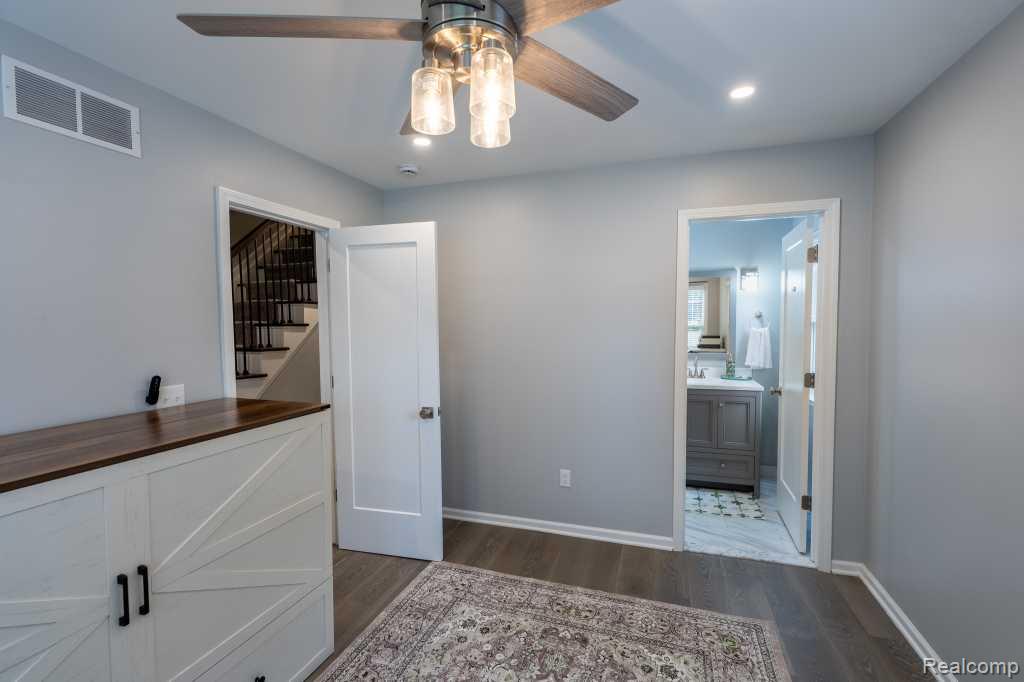 244 Gladwin Avenue, Commerce Twp, MI — Photo 16