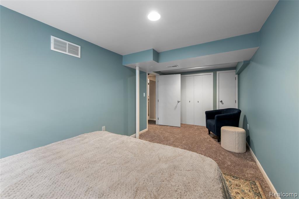 10534 Kingston Avenue, Huntington Woods, MI — Photo 26