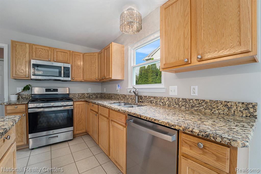 3065 FENVIEW Drive, Ann Arbor, MI 48108 — Photo 18