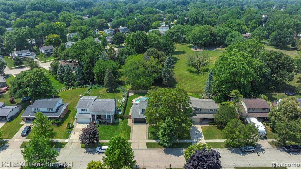 5795 LIMESTONE Drive, Troy, MI 48085 — Photo 56