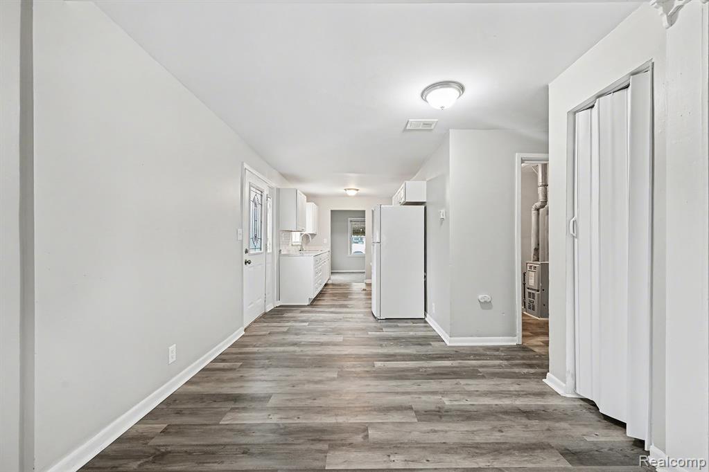 22570 Tulane Avenue, Farmington, MI 48336 — Photo 5