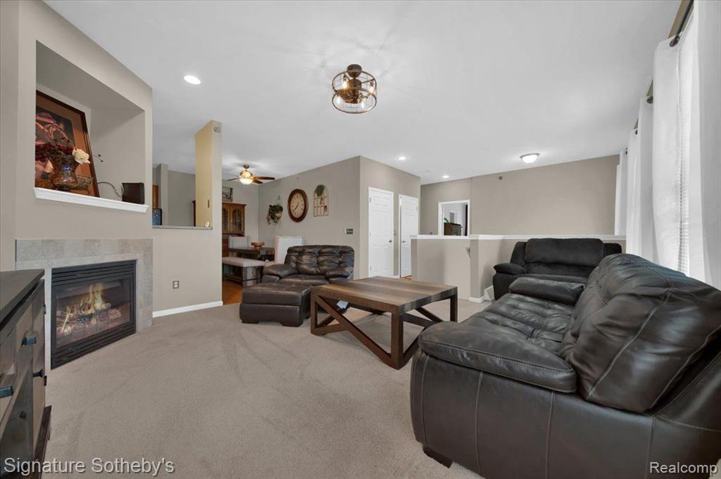 649 VINEWOOD Street, Wyandotte, MI 48192 — Photo 6