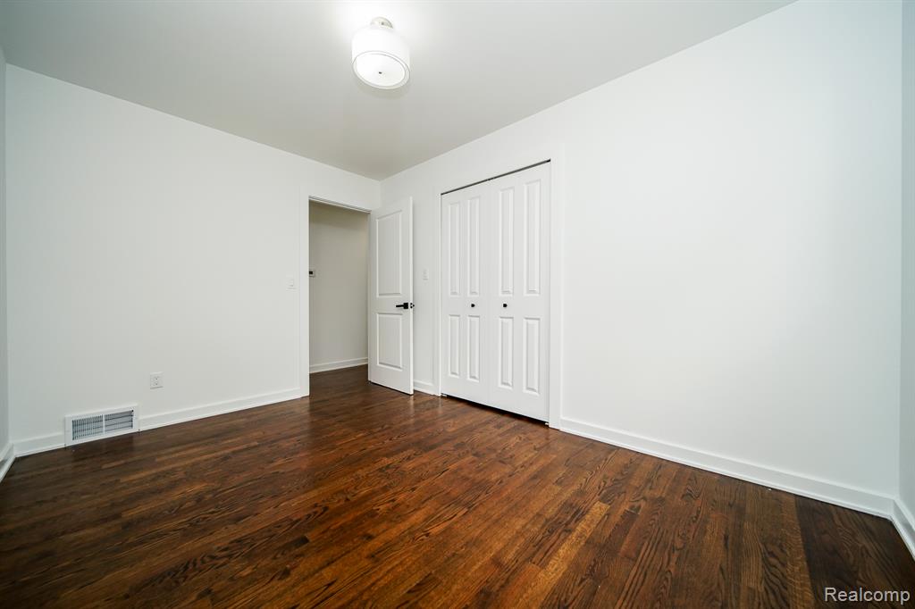 7382 Irongate Road, Canton, MI 48187 — Photo 33