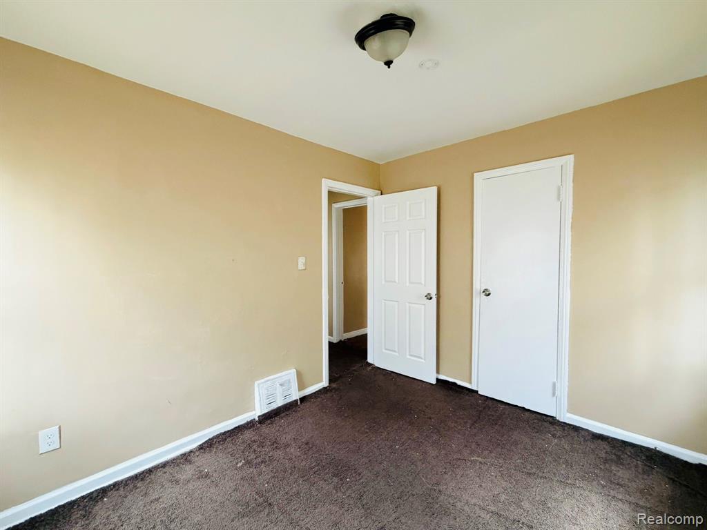8653 BRAILE Street, Detroit, MI 48228 — Photo 11