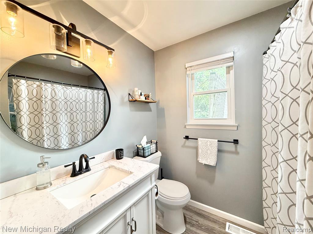 5534 Continental Road, Grand Blanc, MI 48439 — Photo 21