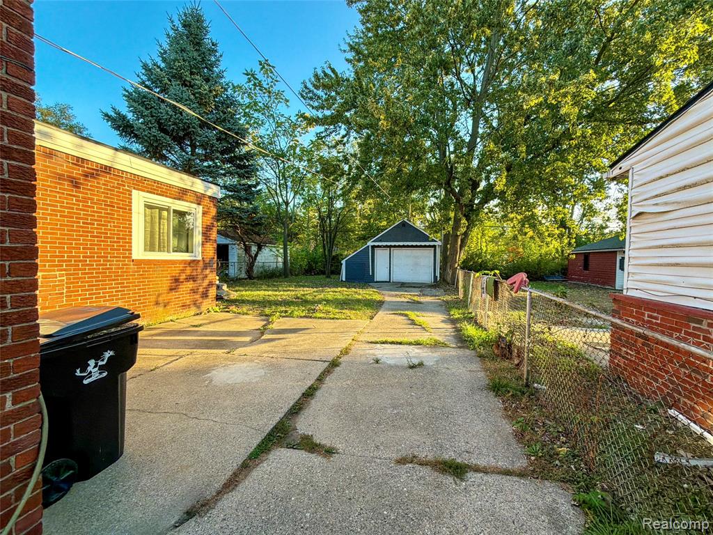 15430 Mapleridge Street, Detroit, MI 48205 — Photo 25