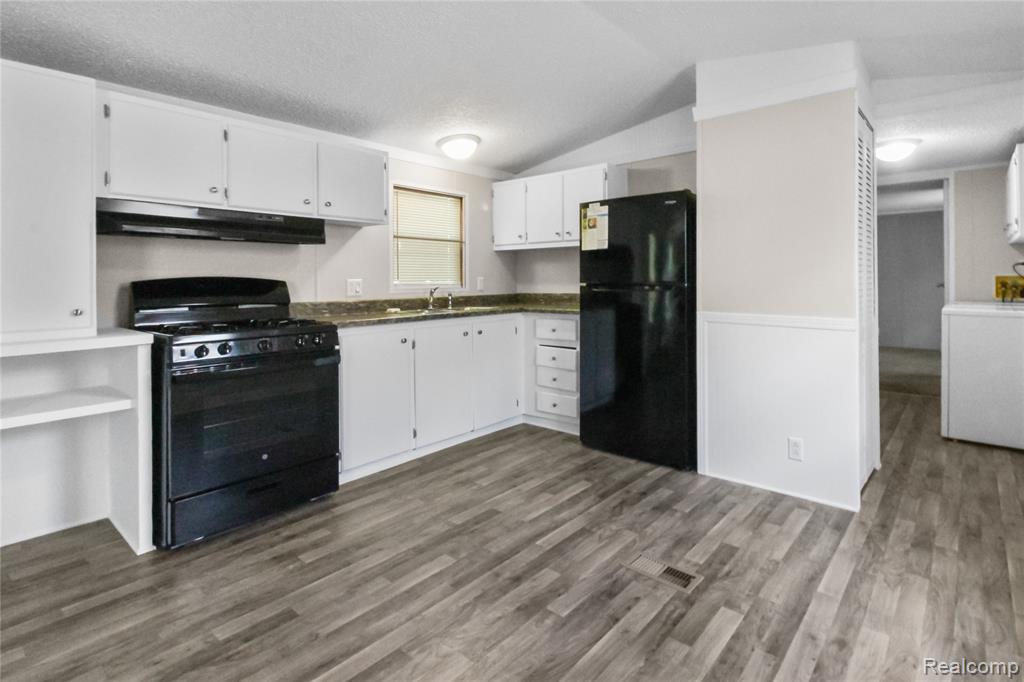 46000 Geddes Rd, 7, Canton, MI 48188 — Photo 4