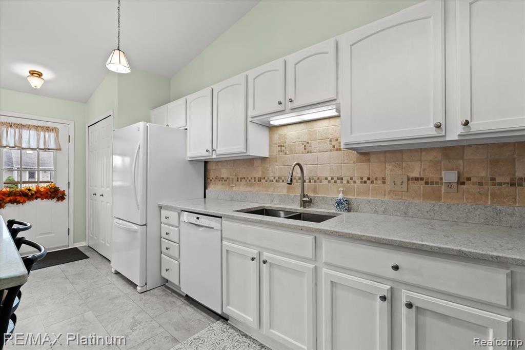 62180 Arlington Circle, 5, South Lyon, MI 48178 — Photo 14