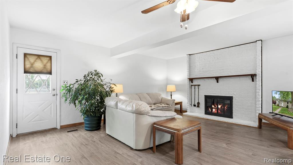 9384 Elaine Court, Taylor, MI 48180 — Photo 3