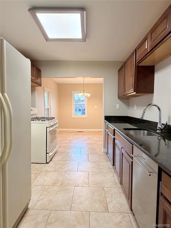 32015 Hazel Street, Rockwood, MI — Photo 10