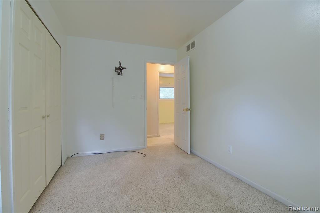 8695 Stout Avenue, Grosse Ile, MI 48138 — Photo 36