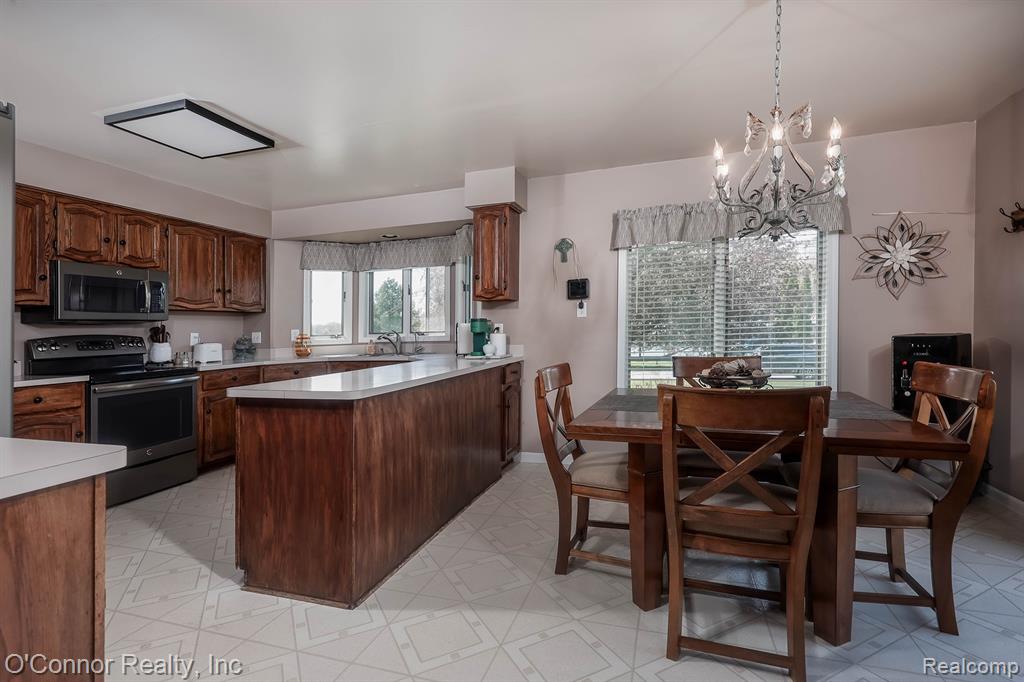 7978 Frith Road, Columbus, MI — Photo 9