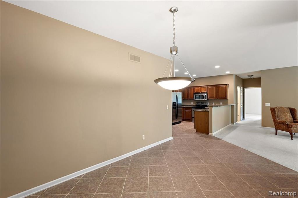 6713 Boulder Pointe Drive, Washington, MI — Photo 13