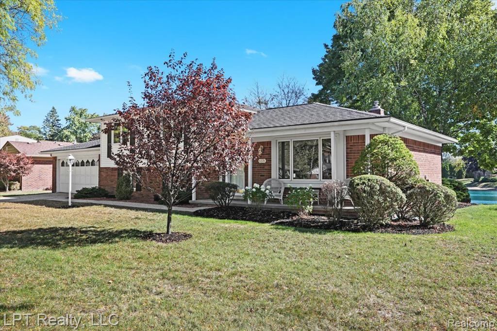 6378 Emerald Lake Drive, Troy, MI 48085 — Photo 5