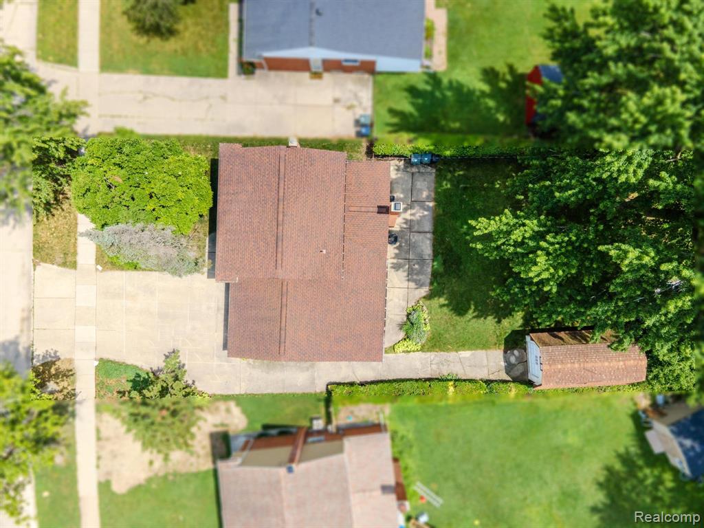 8252 Tinkler Road, Sterling Heights, MI 48312 — Photo 54