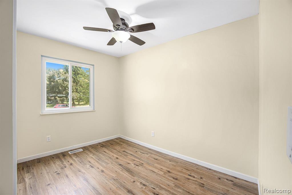 2213 Landmark Drive, Lapeer, MI 48446 — Photo 13