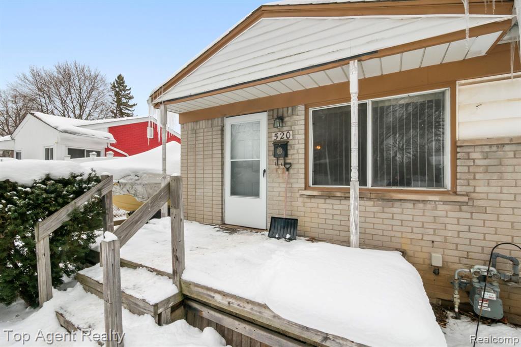 520 Linda Vista Drive, Pontiac, MI 48342 — front exterior
