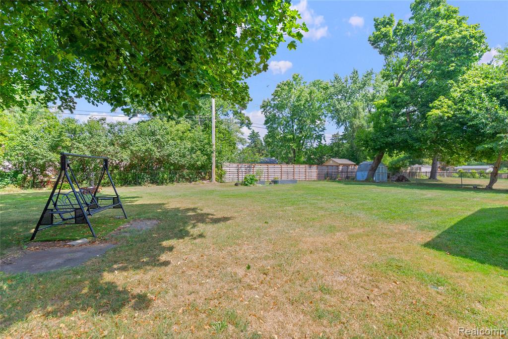 4440 Oakvista Avenue, Clarkston, MI — Photo 28
