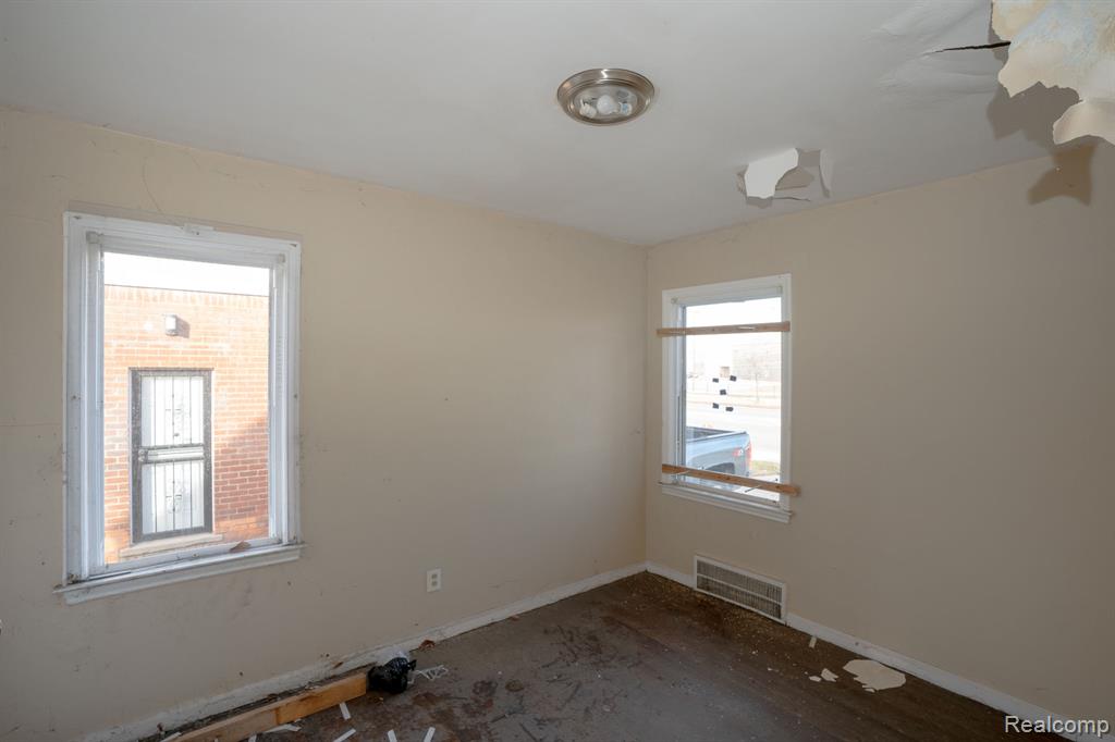 5045 Cadieux Road, Detroit, MI 48224 — Photo 6