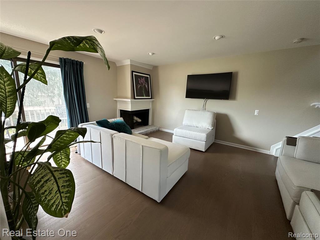 410 Willow Grove Lane, Rochester Hills, MI 48307 — Photo 12