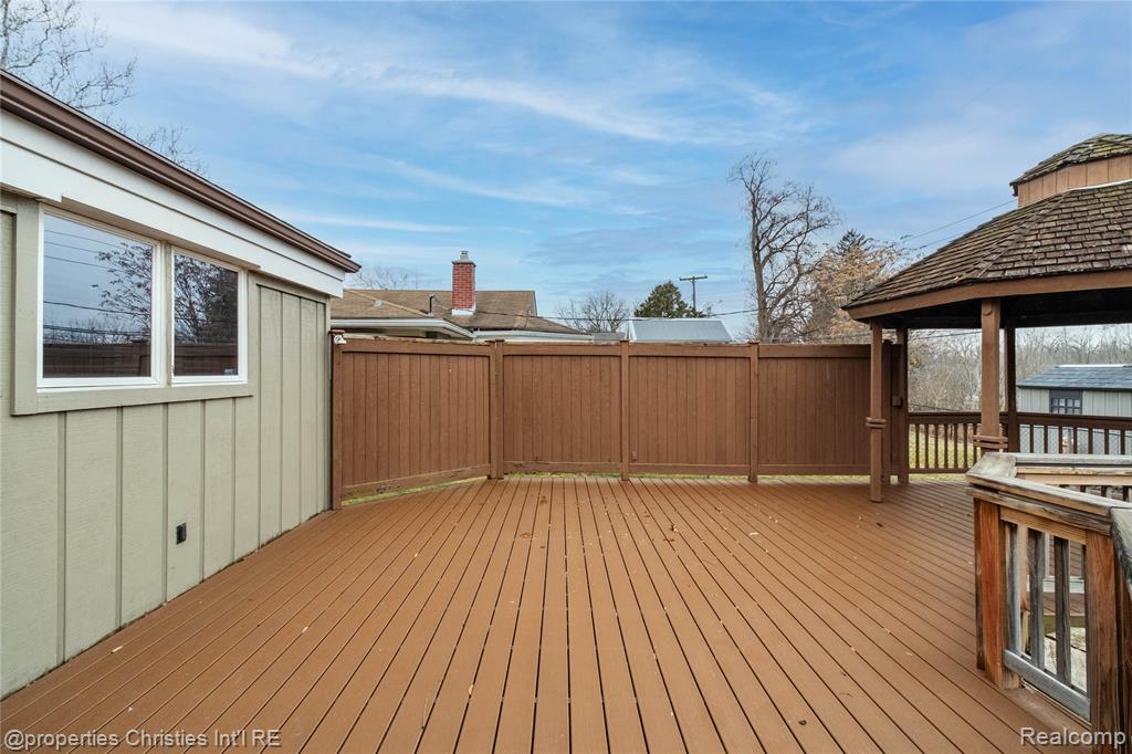 7479 Carrousel Boulevard, Westland, MI — Photo 42