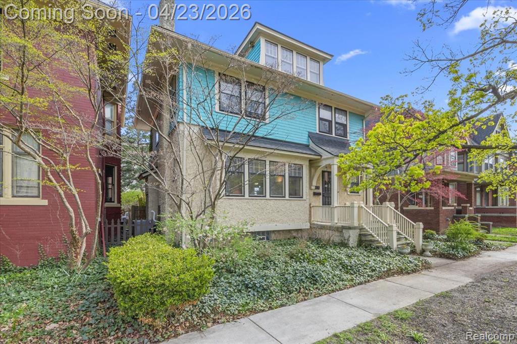 685 W Bethune Street, Detroit, MI 48202 — front exterior