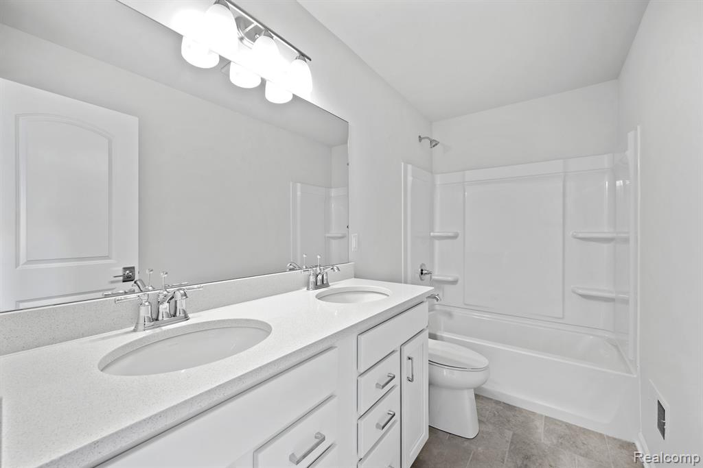 27106 GALLOP Way, Saline, MI 48176 — Photo 31