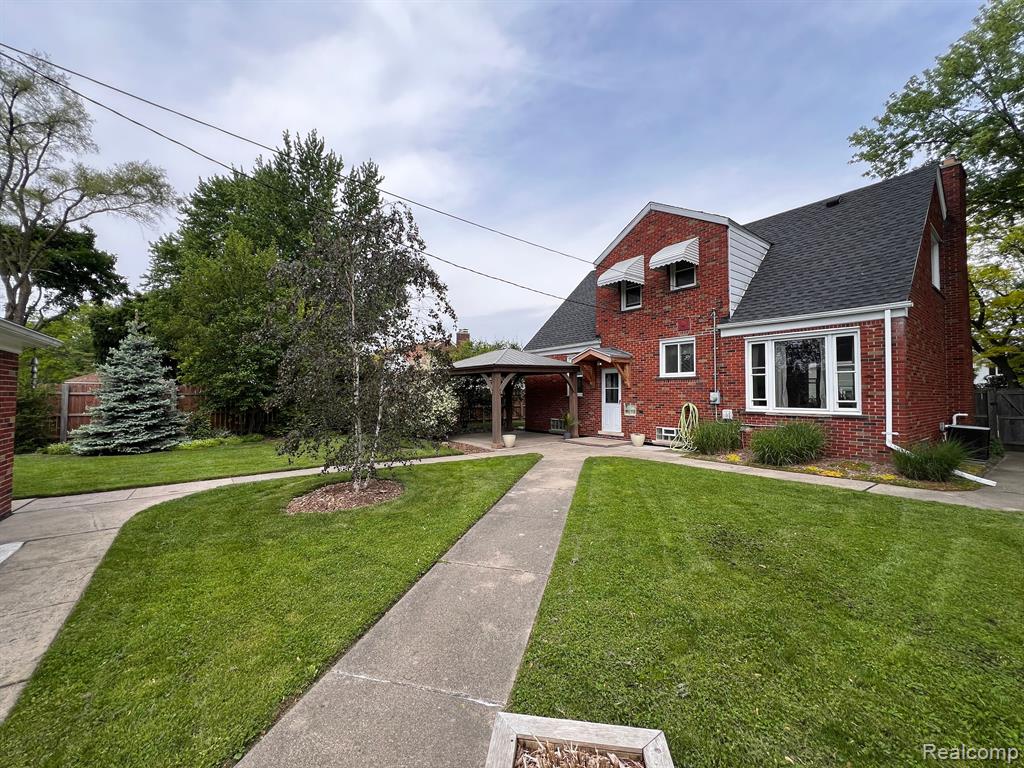 8488 HARDING, Center Line, MI 48015 — Photo 6
