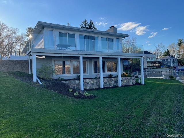 472 Shorewood Court, Lake Orion, MI 48362 — front exterior