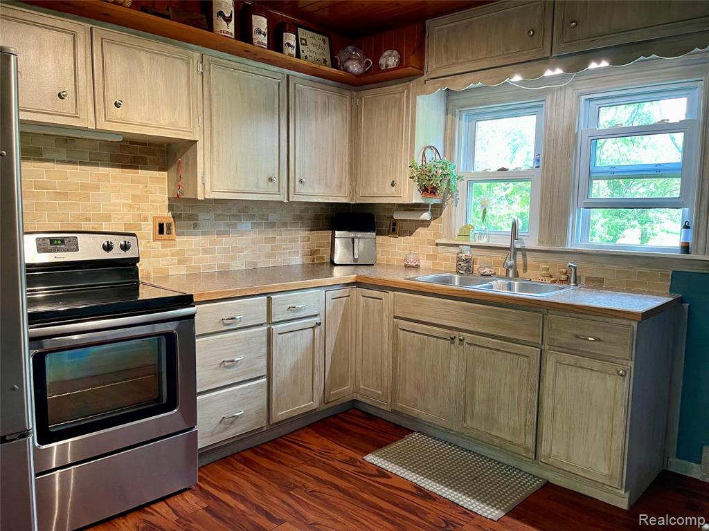 442 Corneil Road, Imlay City, MI 48444 — Photo 12