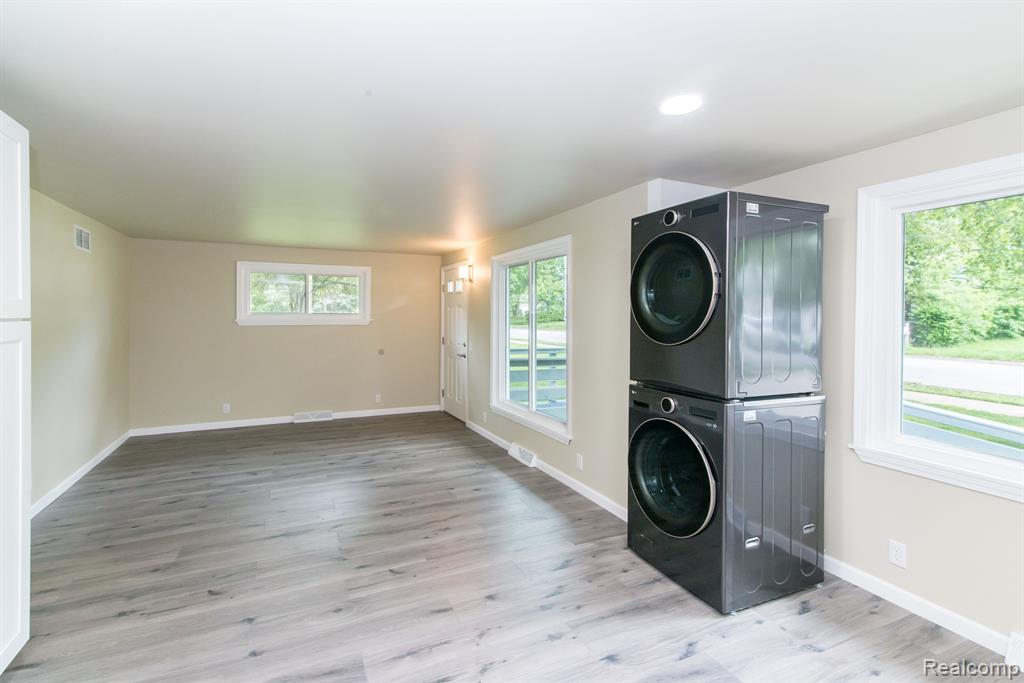 3175 LORRAINE Street, Ann Arbor, MI 48108 — Photo 21