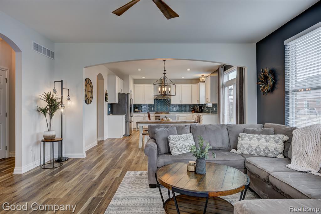 55575 HOGAN Drive, Macomb, MI 48042 — Photo 14