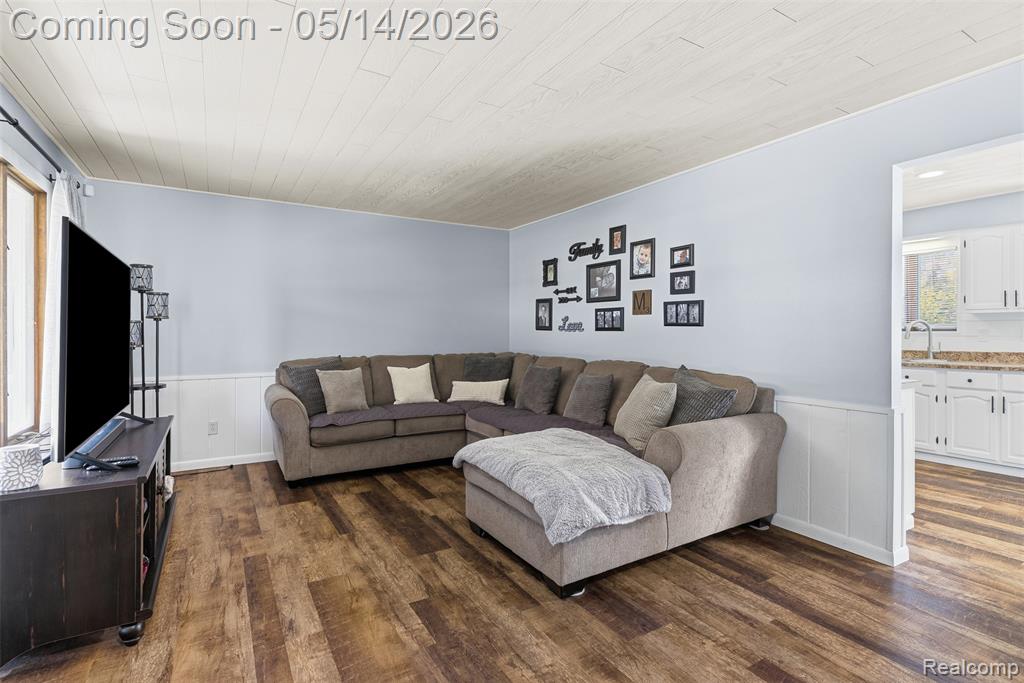 9338 E Lippincott Boulevard, Davison, MI 48423 — Photo 7