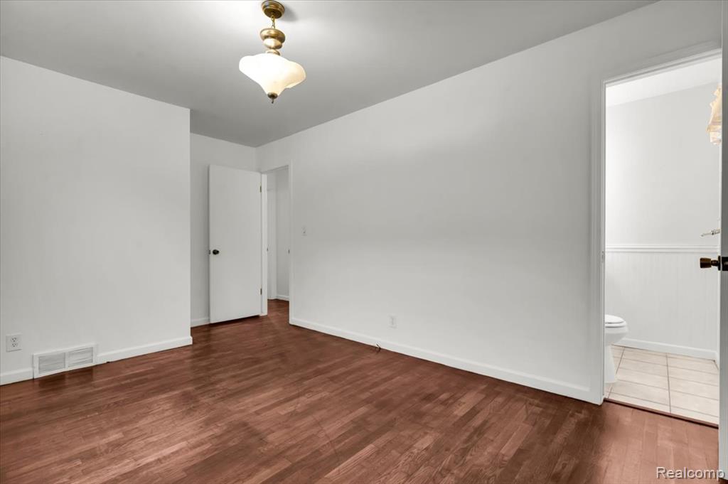 4460 Bristolwood Drive, Flint, MI 48507 — Photo 14