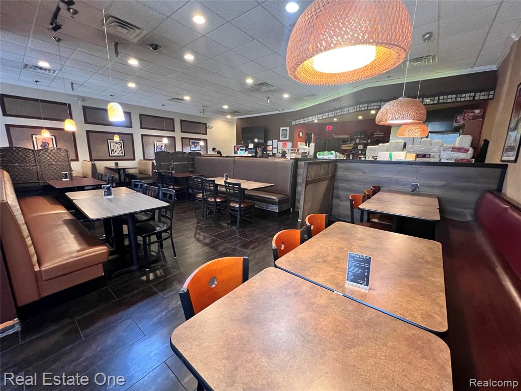 33214 W 14 Mile Road, West Bloomfield, MI — Photo 4