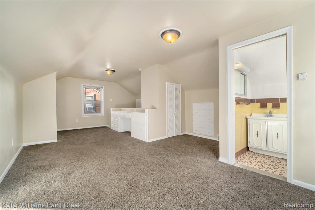 20926 Lennon Street, Harper Woods, MI 48225 — Photo 17