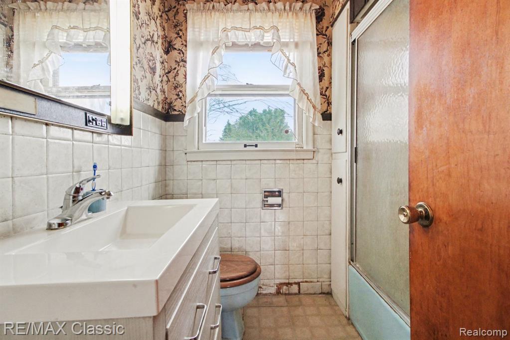 1076 Benstein Road, Commerce Twp, MI 48390 — Photo 18