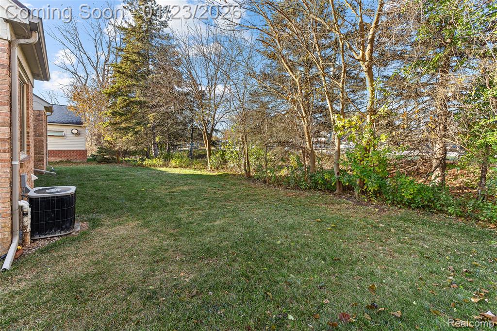 6425 Southpointe Drive, Troy, MI 48085 — Photo 36