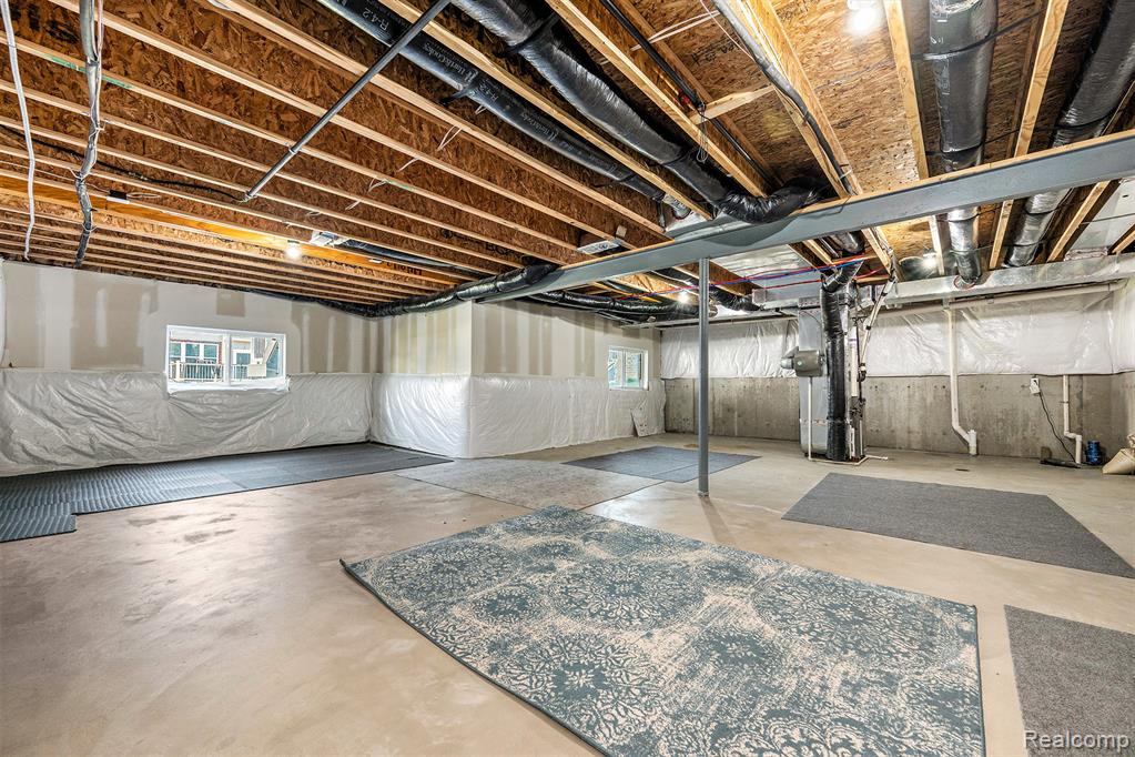 28364 Hanover Drive, Novi, MI 48377 — Photo 33