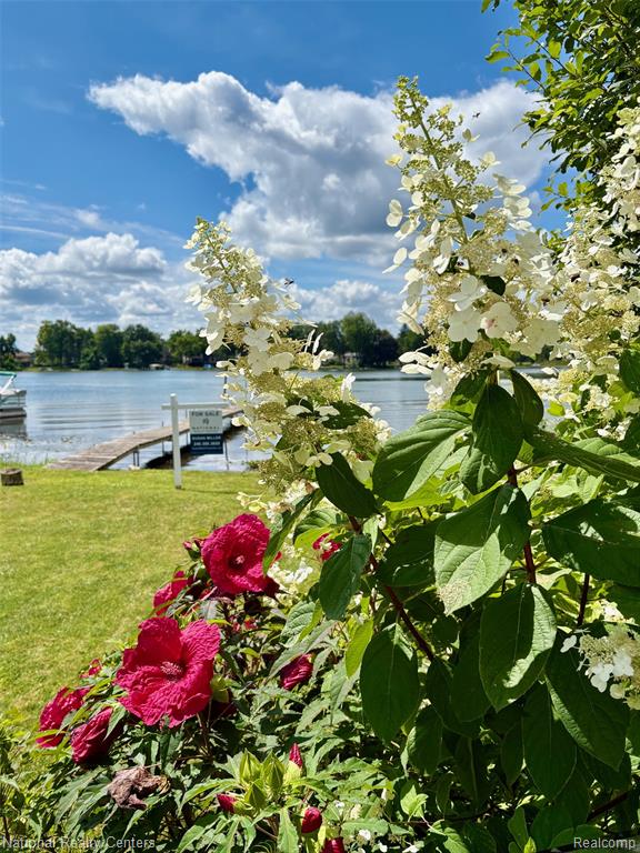 8871 Lakeview Drive, White Lake, MI — Photo 13