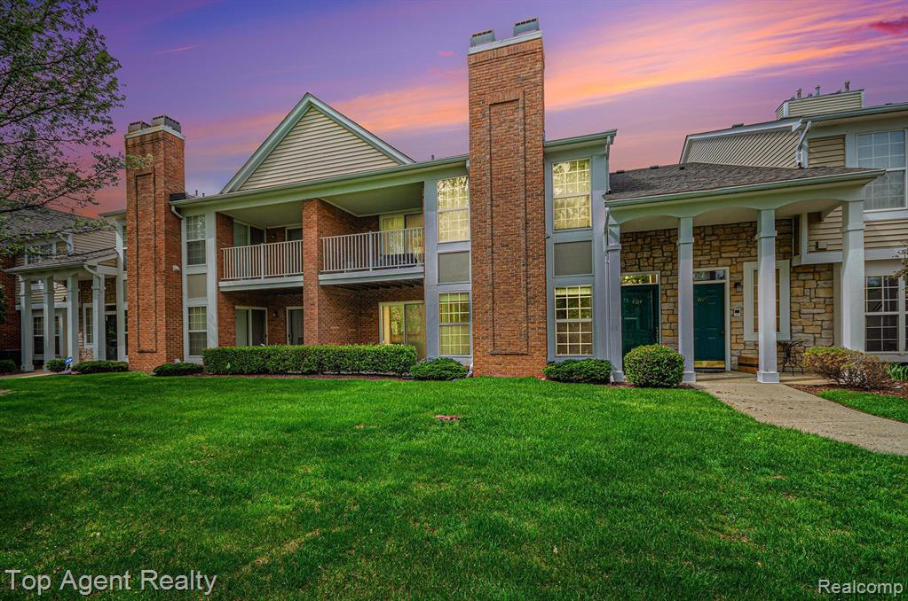 4184 Berkshire Drive, Sterling Heights, MI 48314 — Photo 2