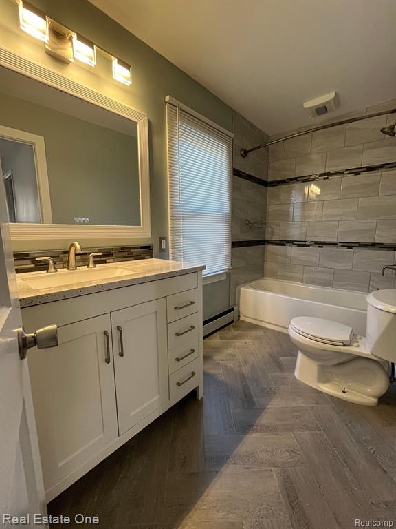 660 SAINT JOHNS Street, Wyandotte, MI 48192 — Photo 2