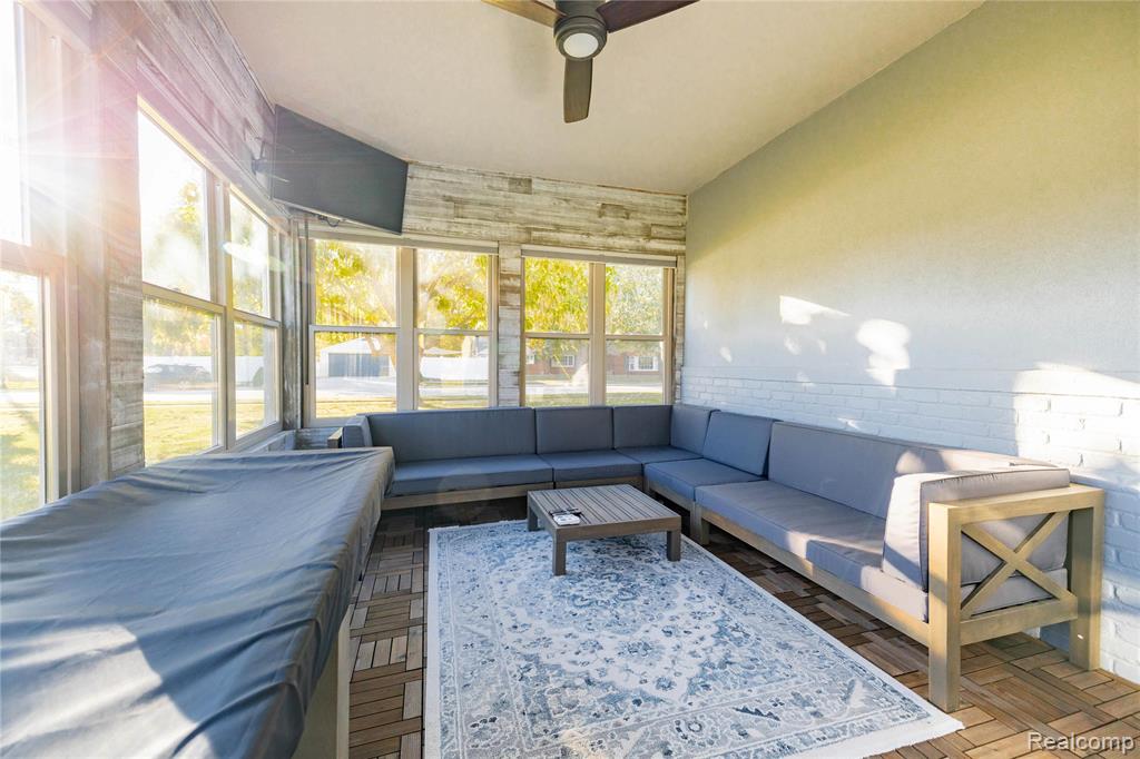 21527 Parke Lane, Grosse Ile, MI 48138 — Photo 32