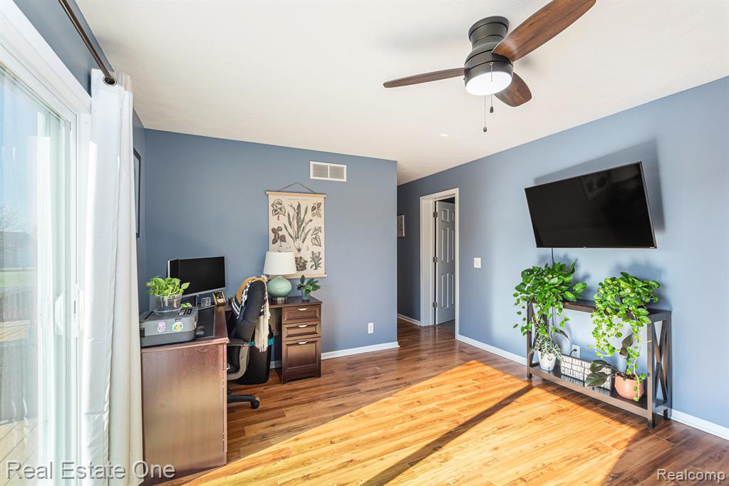 1074 Deer Valley Valley, Manchester, MI 48158 — Photo 11