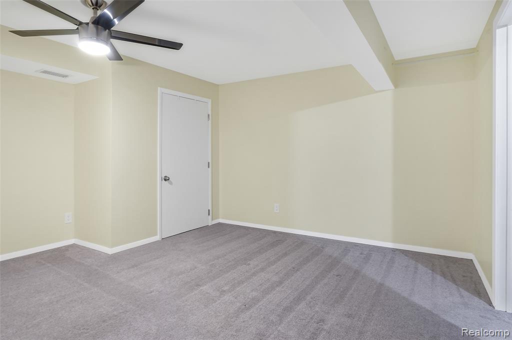 901 Ridge Road, Lake Orion, MI 48362 — Photo 49